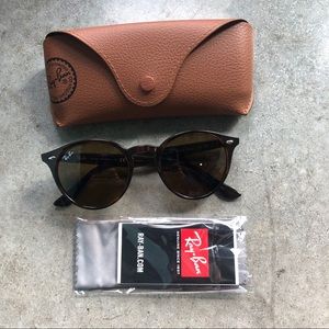 Round ray ban sunglasses RB2180